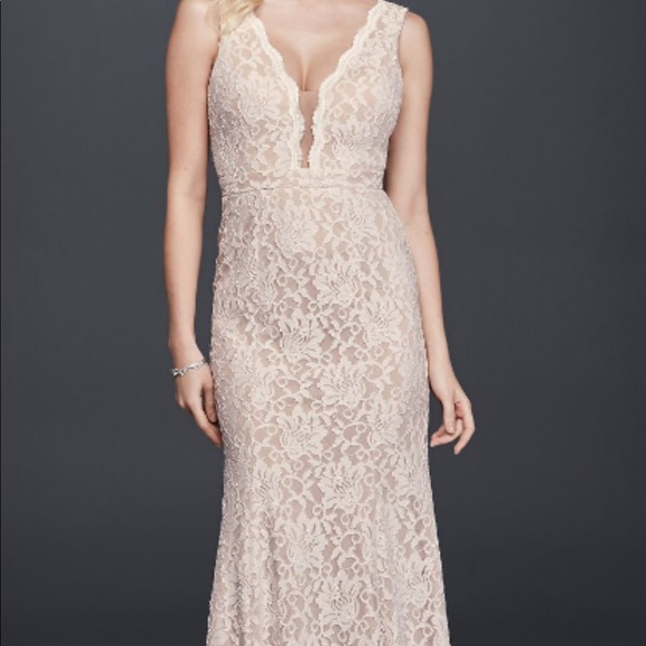 Lace Wedding Dress, Size 12, never been worn. - Picture 3 of 3